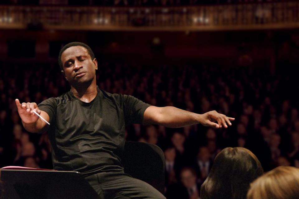 When asked to describe his conducting style, Kwamé Ryan called it expressive, extroverted and detailed.