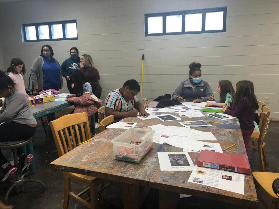 These young artists are busy creating artworks of influential Black icons for UScellular’s Seventh Annual Black History Month Art Contest with the Boys & Girls Clubs of the Tennessee Valley and the Boys & Girls Clubs of the Ocoee Region. Jan. 20, 2022