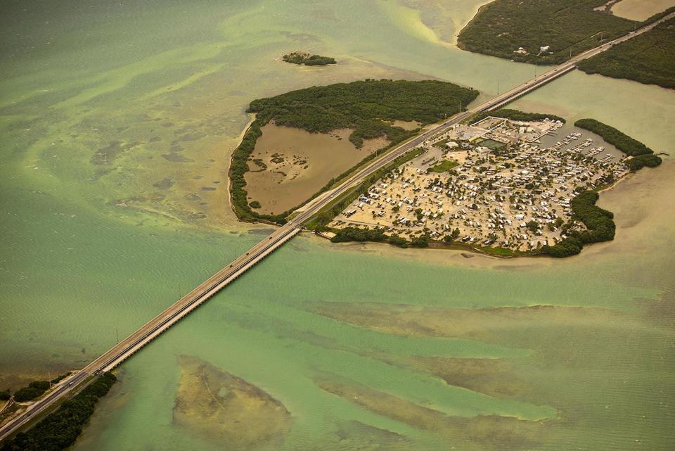 <p>The Seven Mile Bridge, Florida. (Photo: Jassen Todorov/Caters News) </p>