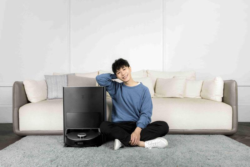 韋禮安相當依賴掃地機器人。（ECOVACS提供）