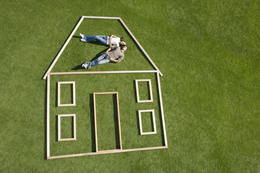 Building a dream home is a top bucket list item for many Americans, especially those in Montana, Utah, Nebraska, Kansas, Ohio, and New York. Courtesy: Getty Images.