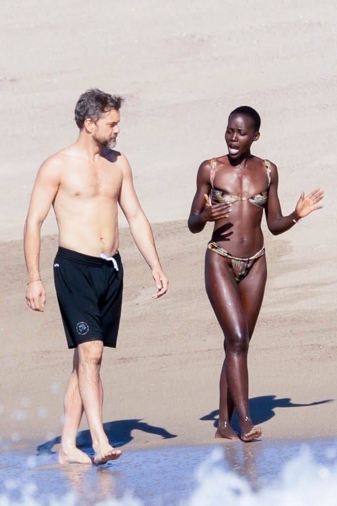 Lupita Nyong’o and Joshua Jackson bask in the Mexican sun while celebrating her 41st birthday. HEM / BACKGRID