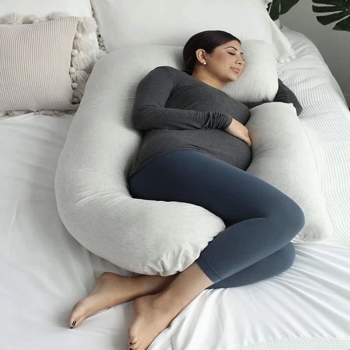 A pregnancy pillow