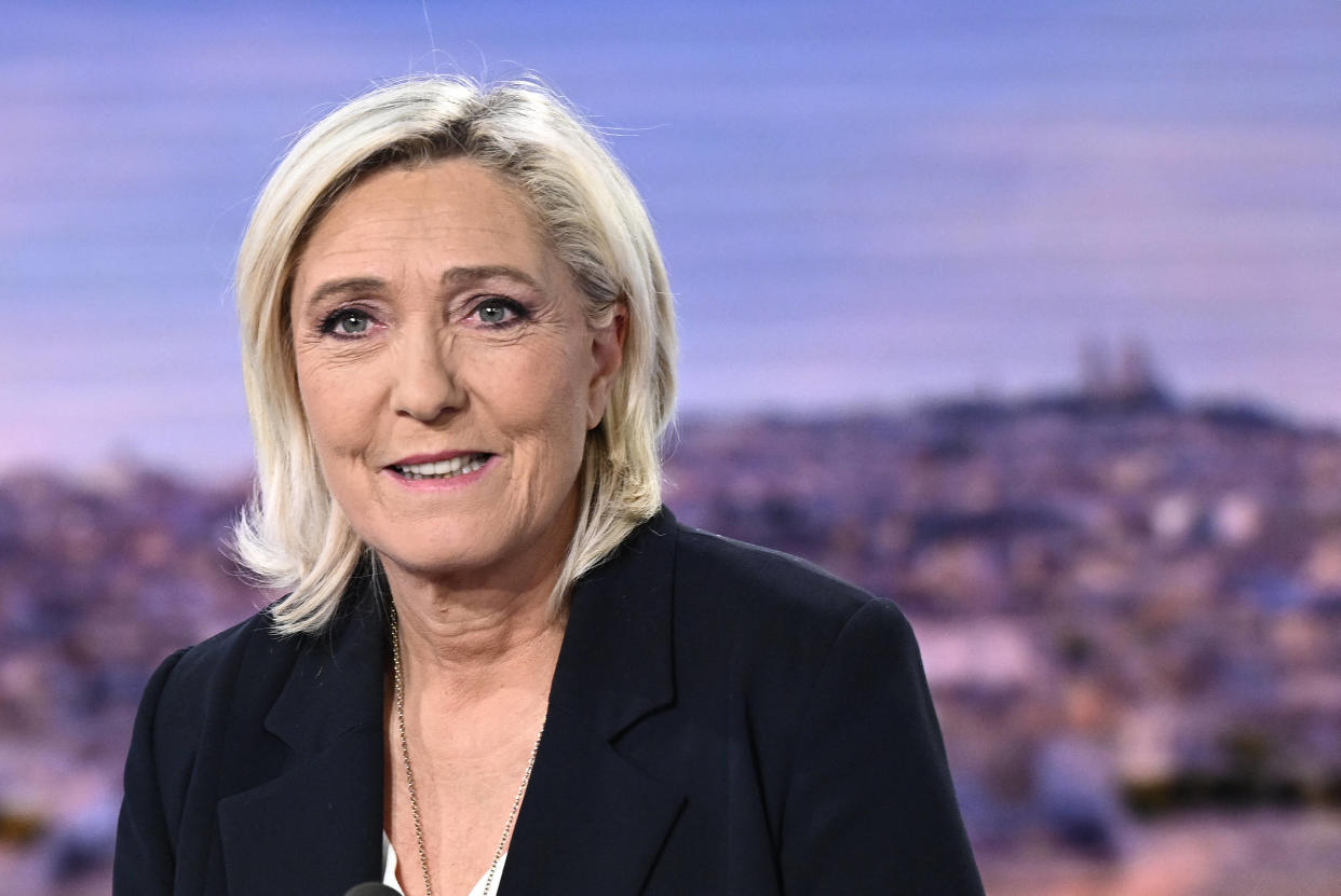 C’est avec crispation et une pointe de vexation que Marine Le Pen a réagi à la récente prise de parole de Kylian Mbappé sur le second tour des législatives. 