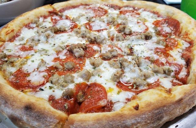 Find pizza and more at the Swamp's new Pizza Prada