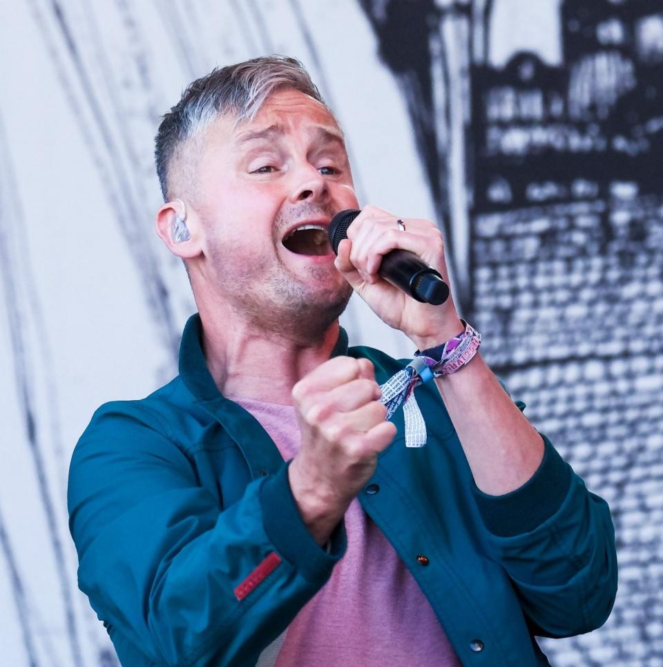 Tom Chaplin of Keane at Glastonbury