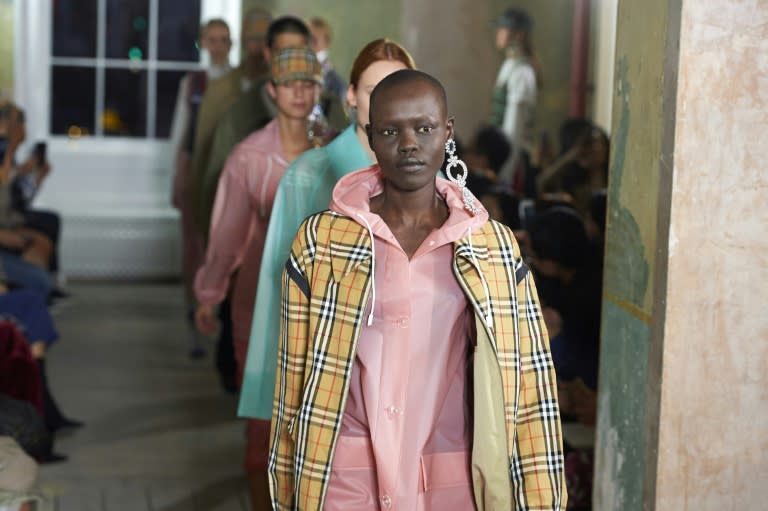 Collection Burberry lors de la London Fashion Week le 16 septembre 2017