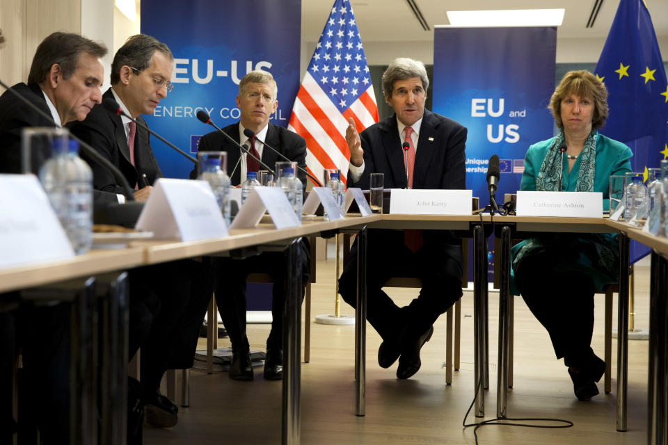 U.S. Special Envoy Carlos Pascual, left, U.S. Ambassador to the European Union Anthony Gardner, and U.S. Department of Energy Deputy Secretary Dan Poneman, listen as U.S. Secretary of State John Kerry, second from right, speaks next to European Union High Representative Catherine Ashton, right, at the start of a U.S.-EU Energy Dialogue meeting at the headquarters of the European Union in Brussels Wednesday April 2, 2014. (AP Photo/Jacquelyn Martin, Pool)