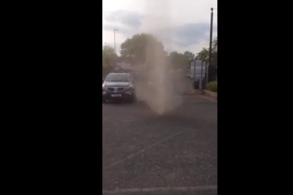 mini-tornado-pub-car-park-uk-worcester