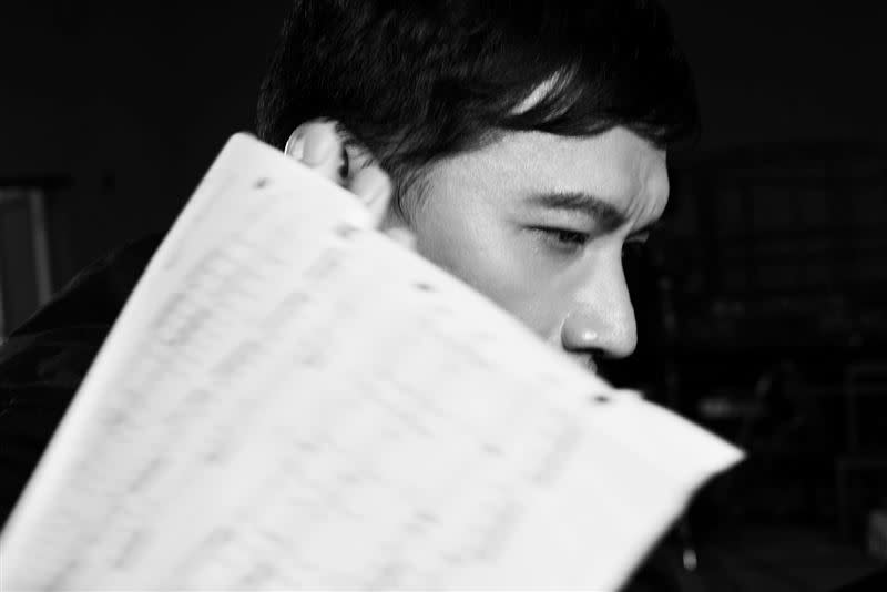 活躍於香港的作曲家、編曲家兼監製的資深音樂人陳輝陽。（圖／翻攝自臉書）