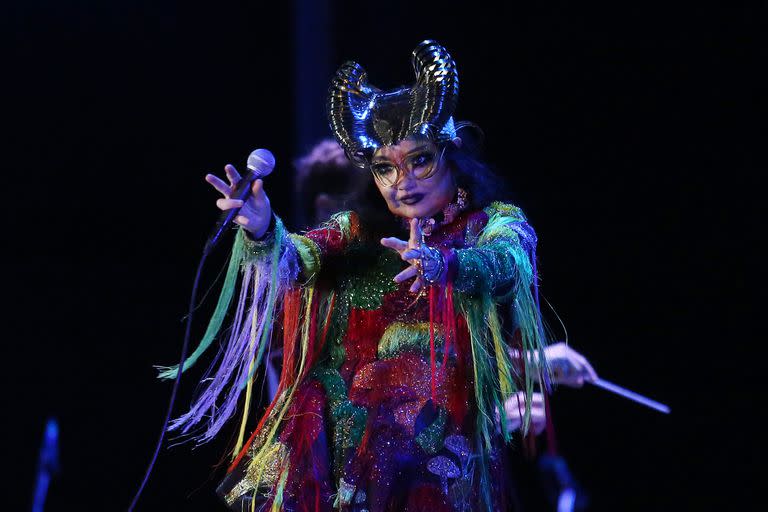 Bjork y el particular vestuario que lució este miércoles en Primavera Sound

foto:Soledad Aznarez
  9/11/2022