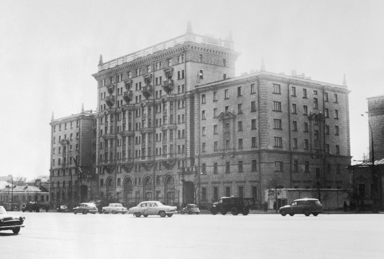 U.S. Embassy in Moscow from circa 1964. (Bettmann Archive via Getty Images)