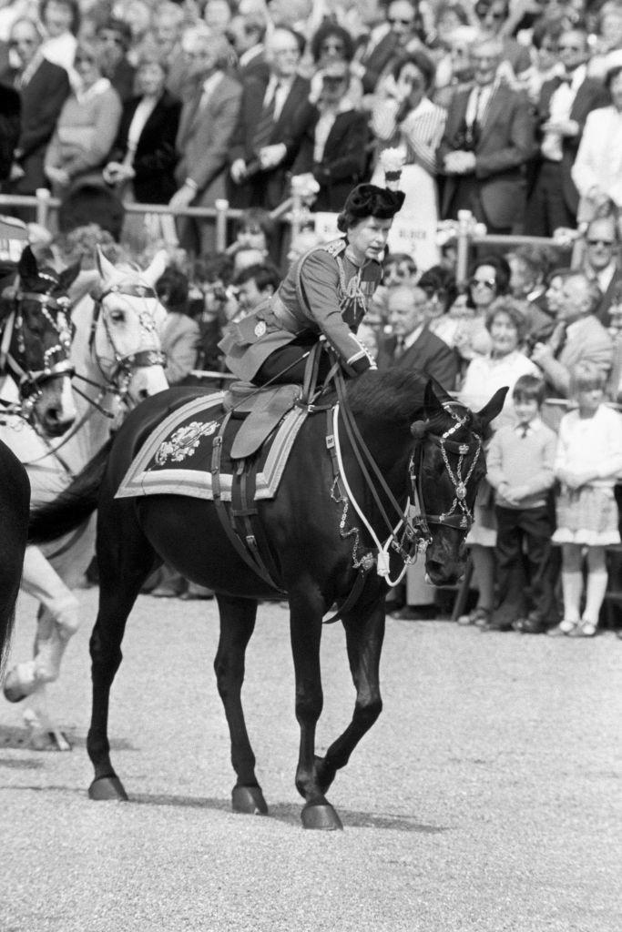 Elizabeth II, la voie royale