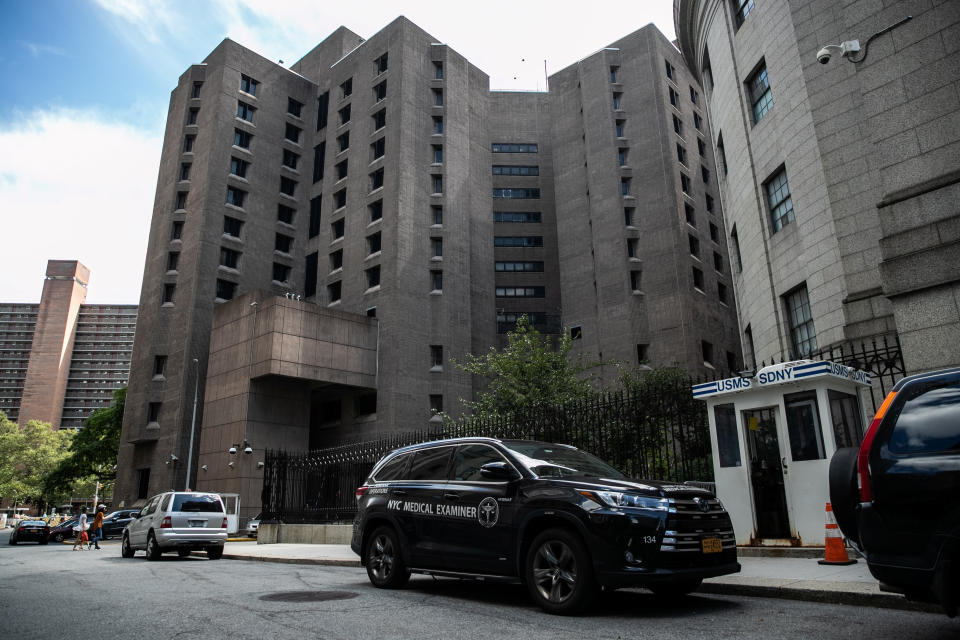 A medical examiner vehicle is seen outside the Metropolitan Correctional Center jail where financier Jeffrey Epstein was found dead on August 10. (Photo: Jeenah Moon / Reuters)