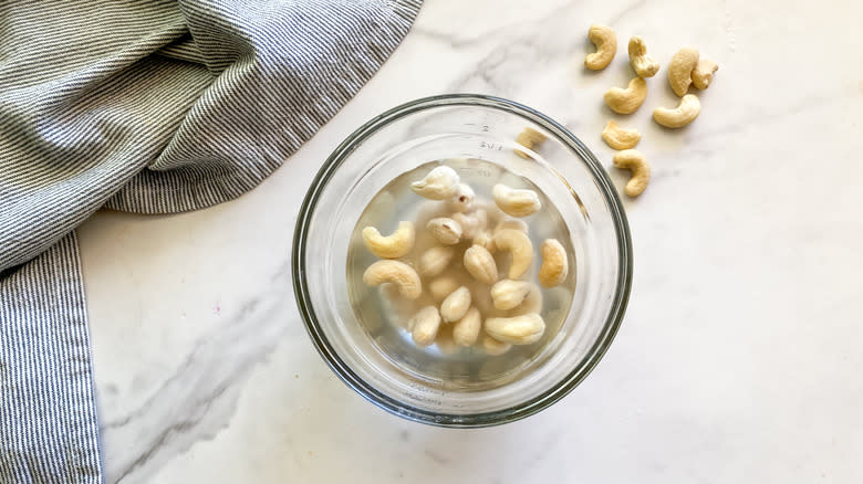 cashews in glass bowl