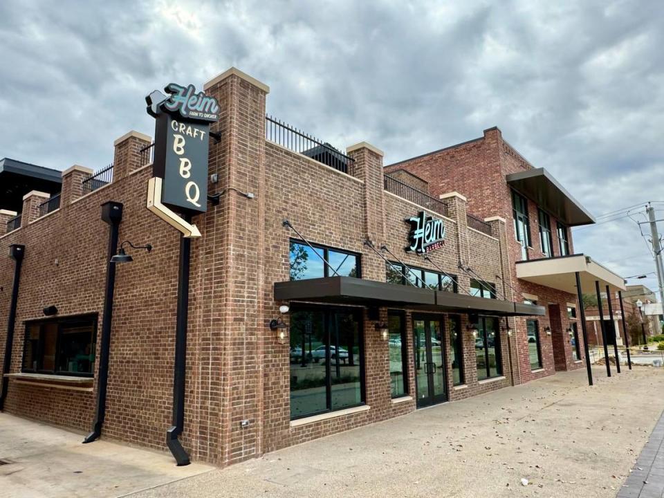 Heim Barbecue’s Burleson location is on an Old Town pedestrian plaza. Bud Kennedy/bud@star-telegram.com