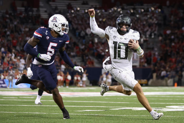 Oregon QB Bo Nix is on the verge of a truly historic season in Eugene