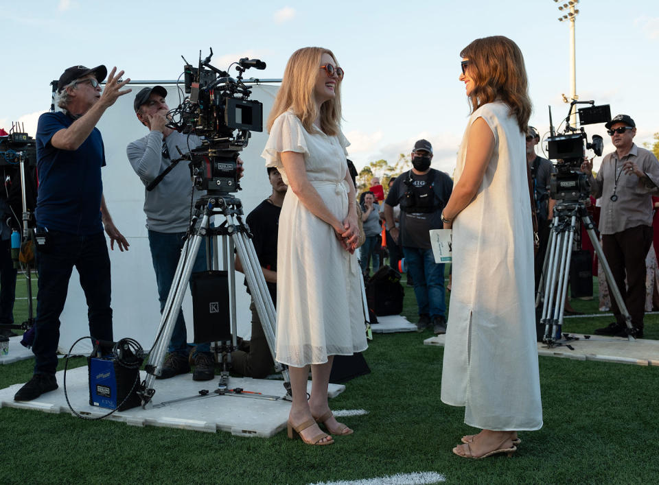 Todd Haynes (Director), Julianne Moore, and Natalie Portman on the set of 