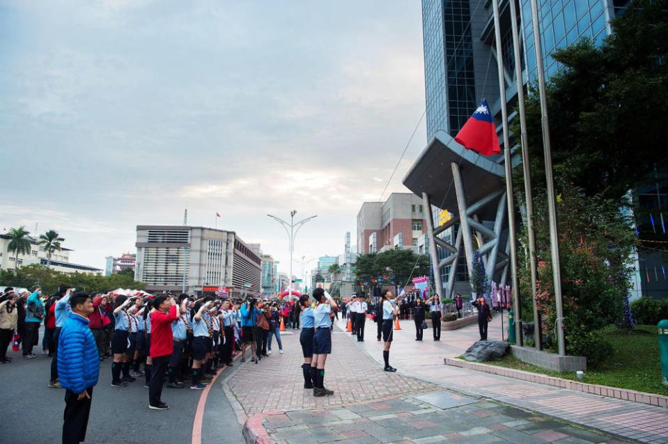 嘉義市元旦升旗暨健行活動(圖片來源：嘉義市政府)