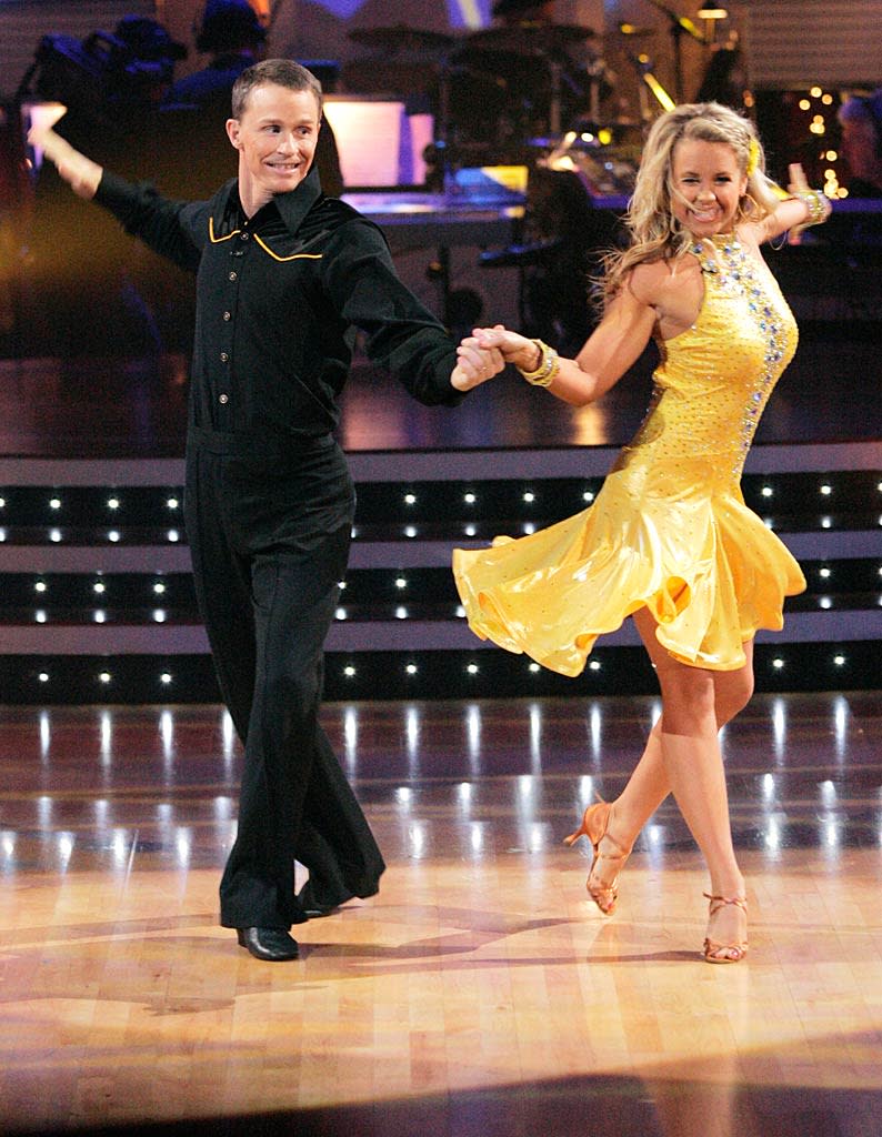 Ty Murray and Chelsie Hightower perform the Cha-cha to "Train in Vain" by The Clash on "Dancing with the Stars."