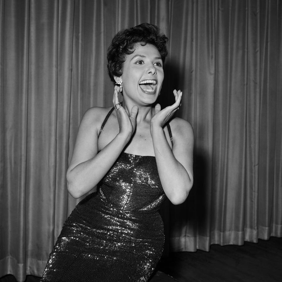 (FILES) Undated filed photos taken in the 50s shows Lena Horne (Lena Mary Calhoun Horne ), US actress and Jazz singer, born in 1917 in New York.  Jazz singer Lena Horne, who was the first black performer to be signed to a long-term contract by a major Hollywood studio, died late May 09, 2010 at the age of 92, according to The New York Times.   AFP PHOTO/FILES (Photo credit should read -/AFP/Getty Images)(Photo Credit should Read /AFP/Getty Images)