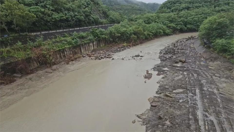 牡丹水庫蓄水率超過七成六調節性放水　民眾收簡訊到現場觀看