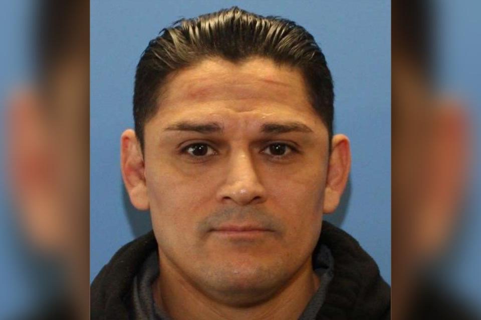 Elias Huizar, 39, is ‘armed and dangerous’ and believed to be fleeing for the US-Mexico border with his baby son (West Richland Police Department)