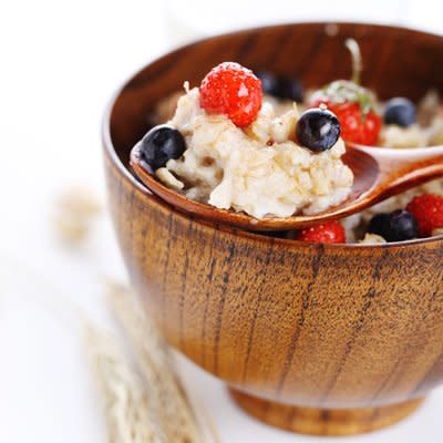 Healthy Snack: Oatmeal and Fruit   