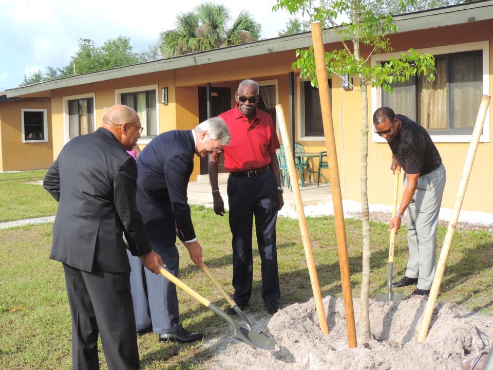 The HACFM and city leaders gathered to dedicate 64 new trees that have been added to the HACFM’s public-housing neighborhoods. Pictured are: City Manager Billy Mitchell, Mayor Randy Henderson, HACFM Commissioner Lemuel Teal & HACFM Executive Director Marcus Goodson