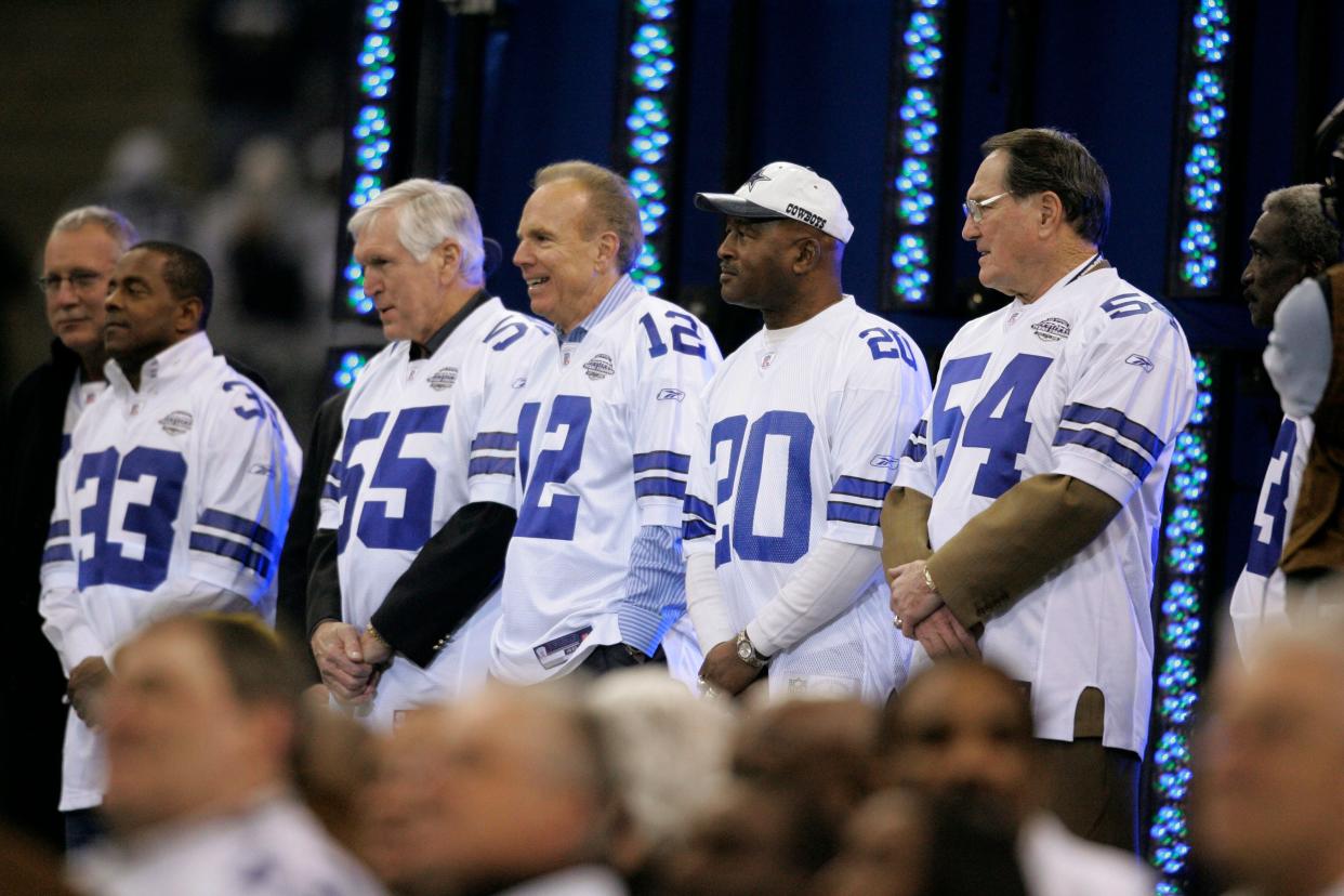 From left, Dallas Cowboys ring of honor players Tony Dorsett (33), Lee Roy Jordan (55), Roger Staubach (12), Mel Renfro (20), and Chuck Howley (54), attend the farewell ceremony to Texas Stadium on Saturday, Dec. 20, 2008, in Irving, Texas.