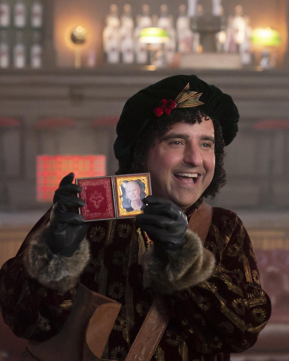 David Krumholtz in episode 5 of 'The Santa Clauses'<span class="copyright">Courtesy of Disney/James Clark</span>