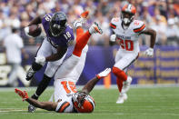 <p>Wide receiver Jeremy Maclin #18 of the Baltimore Ravens tries to get around cornerback Jamar Taylor #21 of the Cleveland Browns in the first quarter at M&T Bank Stadium on September 17, 2017 in Baltimore, Maryland. (Photo by Patrick Smith/Getty Images) </p>