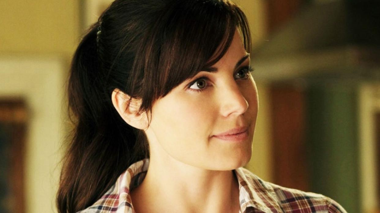  Erica Durance on Smallville. 