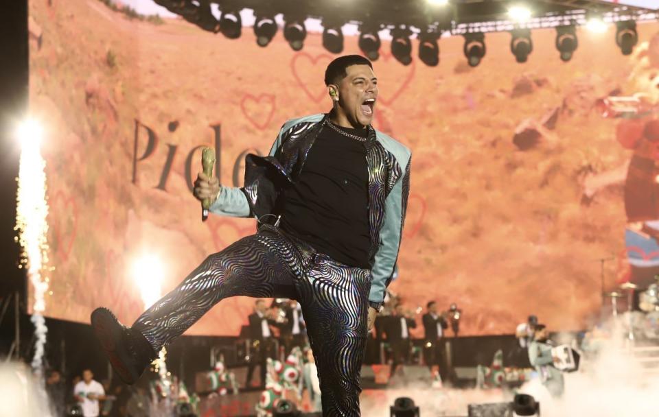 CIUDAD DE MÃ‰XICO, 25SEPTIENBRE2022. La agrupaciÃ³n de mÃºsica regional mexicana originaria de Tijuana, Grupo Firme se presentÃ³ en un concierto gratuito en la plancha del zÃ³calo capitalino. FOTO: EDGAR NEGRETE/CUARTOSCURO.COM