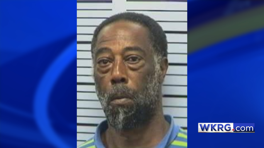 Roosevelt Thomas Jackson mug shot, placed on a blue background with the WKRG.com logo