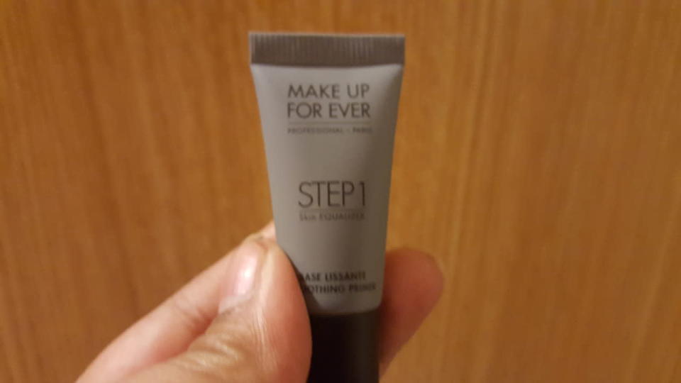 MAKE UP FOR EVER, Step 1 Skin Equalizer Primer - Smoothing Primer: I was not impressed with this product. Having used other primers, this is not one I would buy. By the afternoon, I was oily and the problem areas of my skin were starting to show through my layers of makeup. 