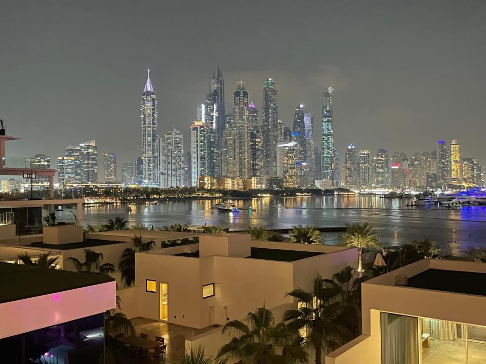 Ein Blick auf die Skyline von Dubai vom Restaurant Maiden Shanghai. - Copyright: Catherine Boudreau/Business Insider