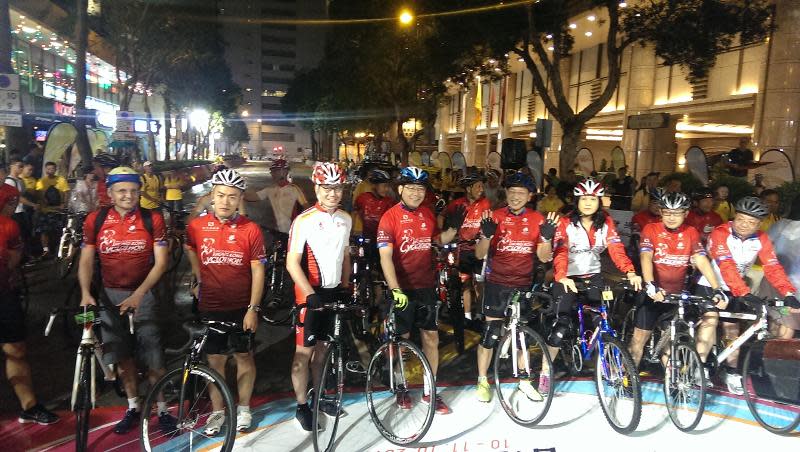 香港單車節晚上揭幕麼地道實施封路