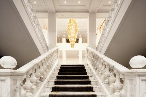 The regal staircase at the Hotel Adlon Kempinski (Hotel Adlon Kempinski)