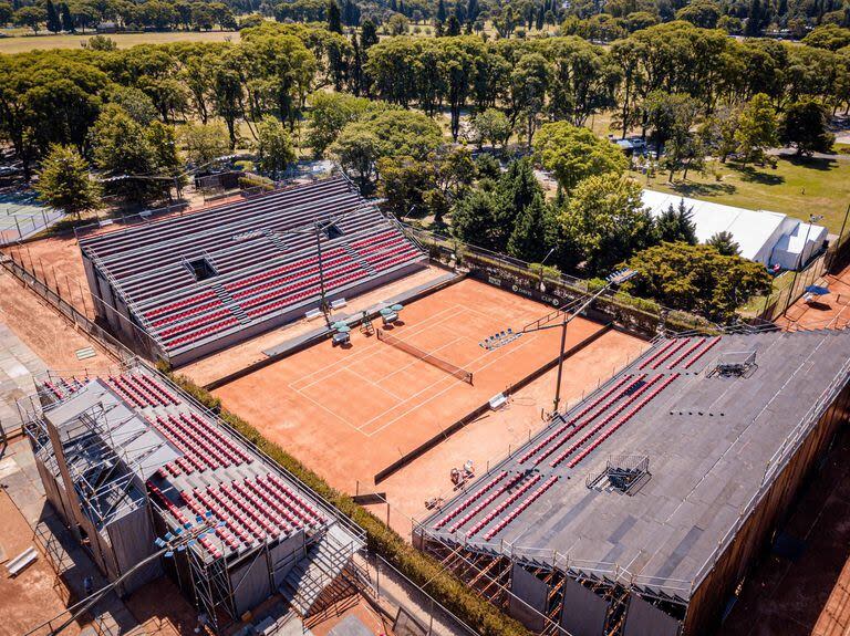 Vista aérea del court central montado en el Jockey Club especialmente para la serie de Davis