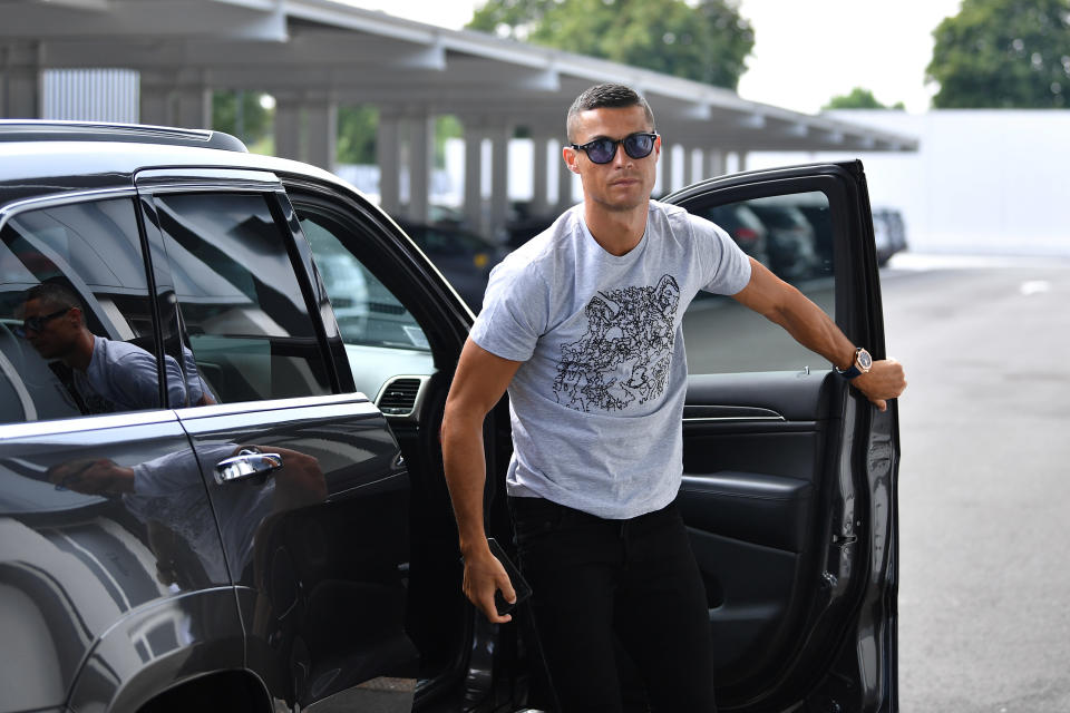 Here he comes! Ronaldo kommt am Juve-Gelände an