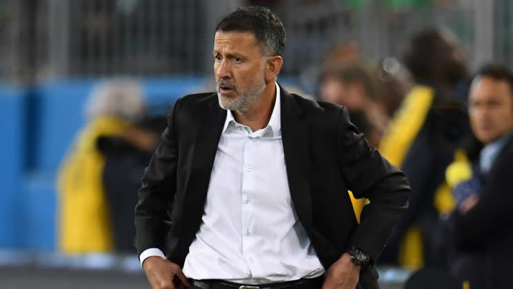 Juan Carlos Osorio se muestra inconforme con los minutos jugados por algunos mexicanos en sus clubes. Foto: Goal