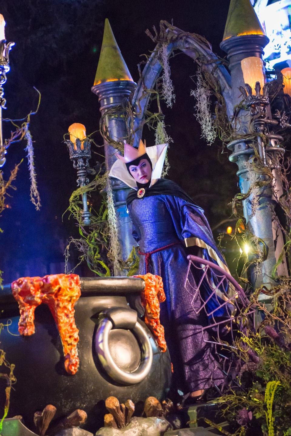 Evil Queen Parade Disneyland Oogie Boogie Bash party Halloween California Adventure 3