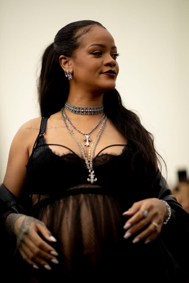 Rihanna's Gothic Side Is Something We'd Like To See More Often