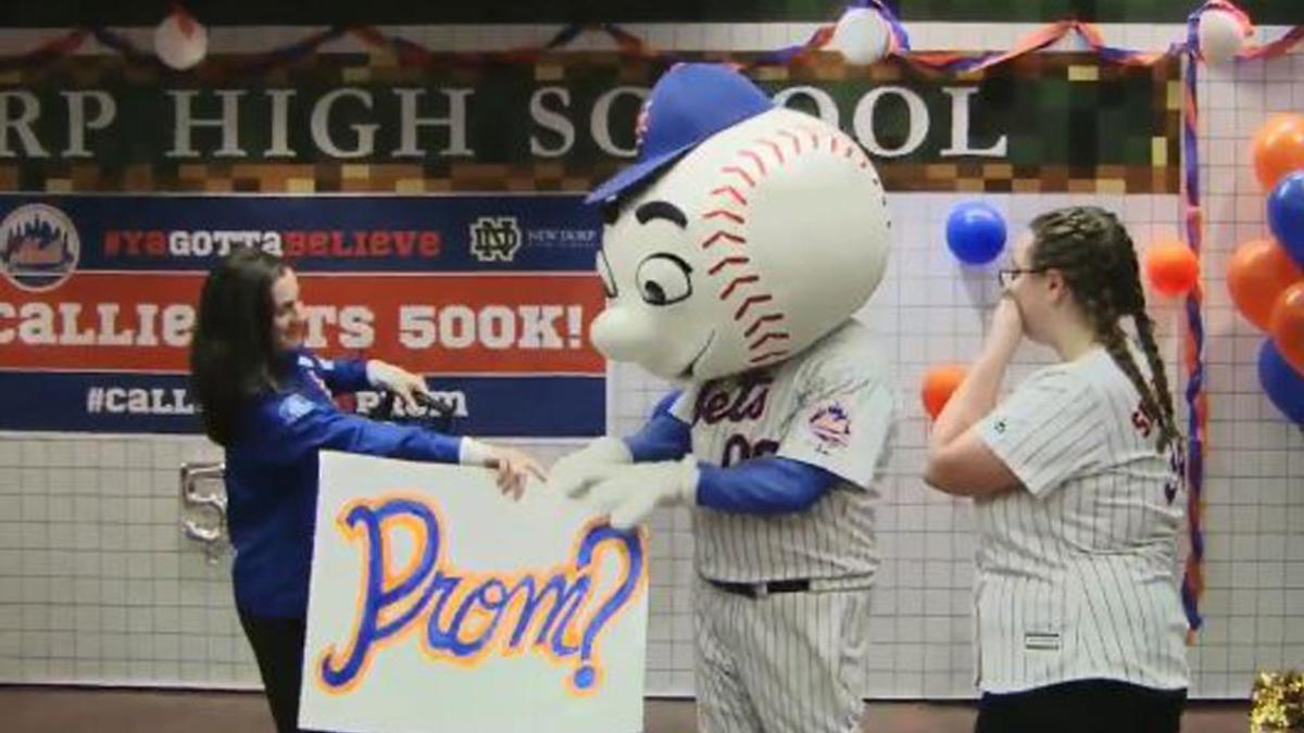 Mets mascot surprises girl with 'prom-posal' after tweet