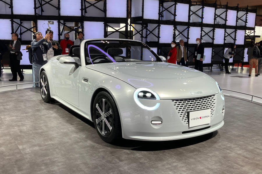 Daihatsu Vision Copen front quarter