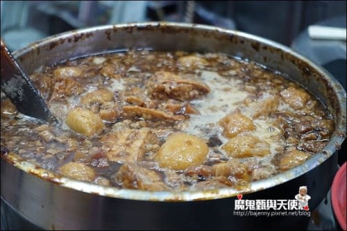 《小姑遊記》台南住宿景點美食~冰鄉八寶豆花/芒果牛奶冰．石精臼牛肉湯．花園夜市小吃．老房子麥克阿舍民宿