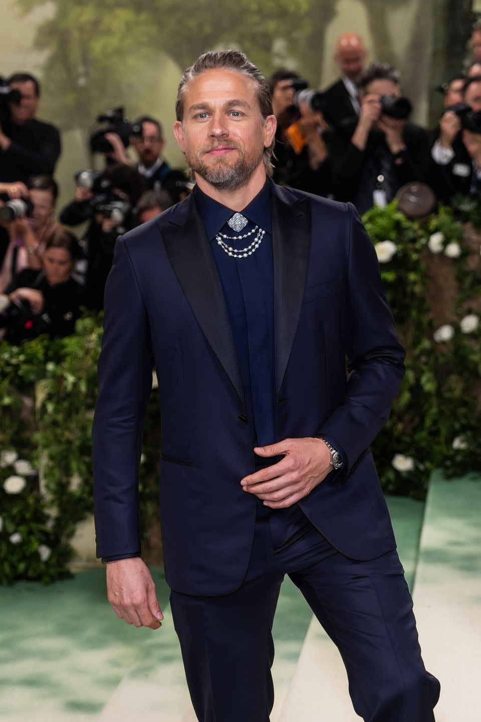 charlie hunnam at the 2024 met gala