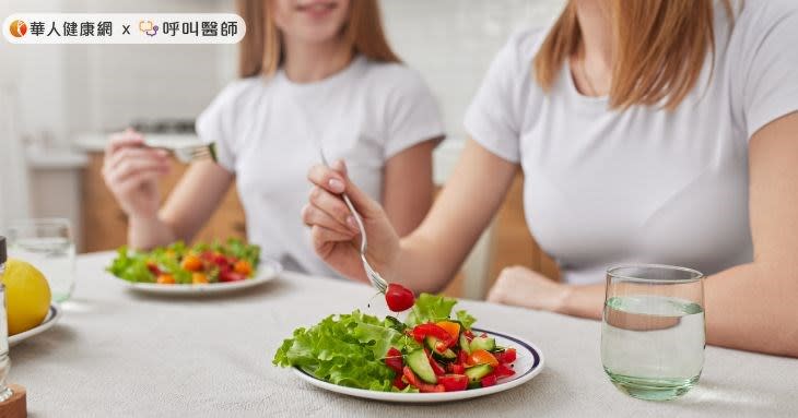 在挑選食物的時候，儘量以繕食纖維含量達80%的食物為主，因為繕食纖維好消化，較不會有負擔。加上細嚼慢嚥減肥法，多咀嚼幾下，可以延緩胃部的排空時間。