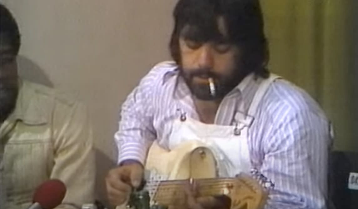  Lowell George plays slide guitar on the German TV show Rockpalast in 1977 